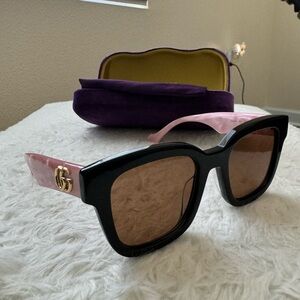 Gucci Black and Pink Sunglasses